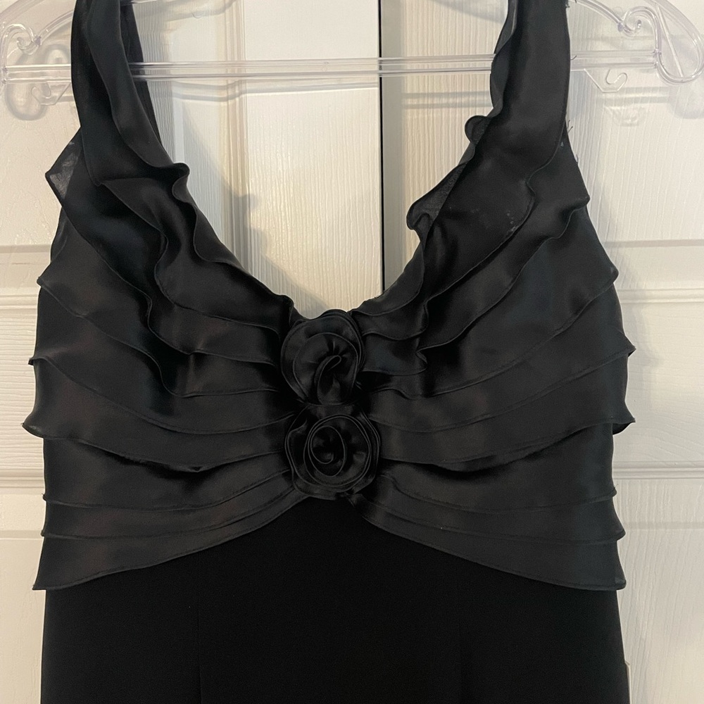 Wayne Clark NWT black gown SIZE 6 fits like Size 2/4